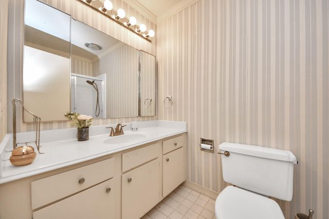 330 Litchfield Lane 37, Houston, TX 77024