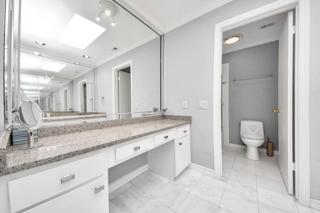330 Litchfield Lane 37, Houston, TX 77024