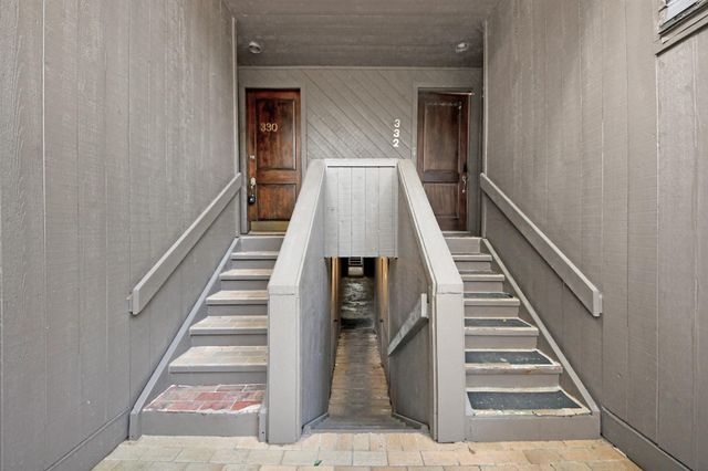 330 Litchfield Lane 37, Houston, TX 77024