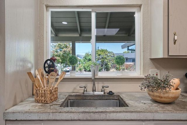 1041 November Drive, Cupertino, CA 95014