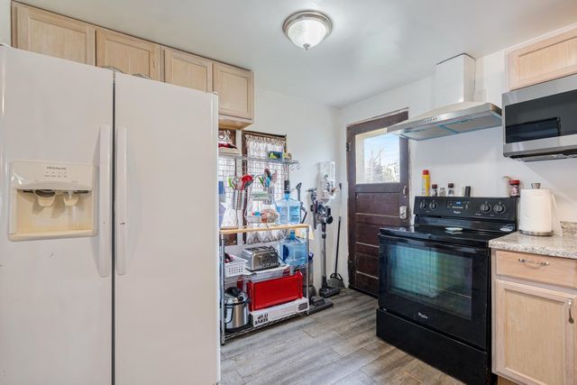 8532 E Wesley Lane, North Webster, IN 46555