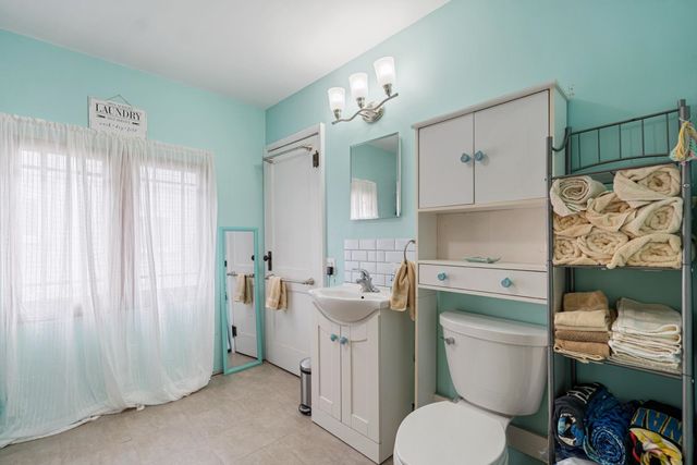 8532 E Wesley Lane, North Webster, IN 46555