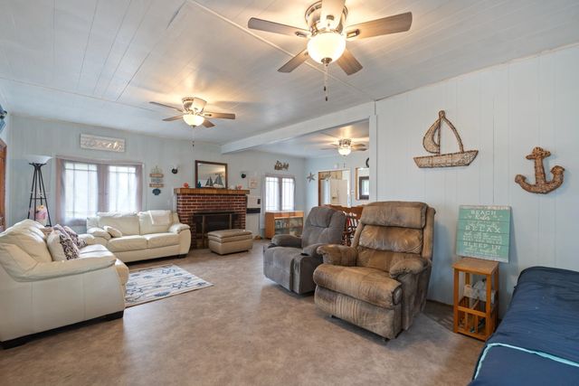 8532 E Wesley Lane, North Webster, IN 46555