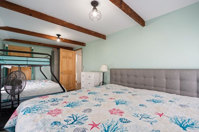 8532 E Wesley Lane, North Webster, IN 46555