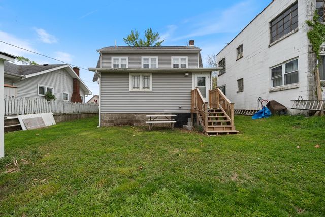 8532 E Wesley Lane, North Webster, IN 46555