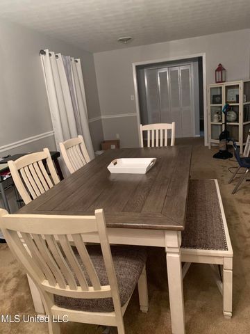 5636 Ridgewood Road, Jackson, MS 39211