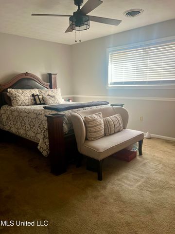 5636 Ridgewood Road, Jackson, MS 39211