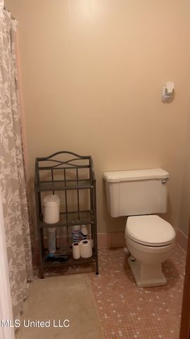 5636 Ridgewood Road, Jackson, MS 39211