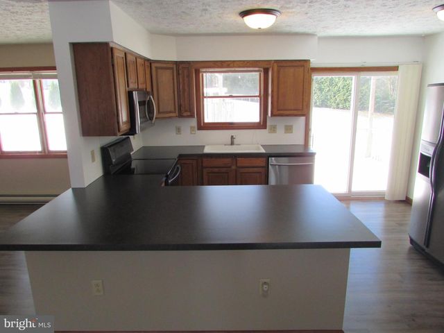 346 LUTZ LN, Port Matilda, PA 16870