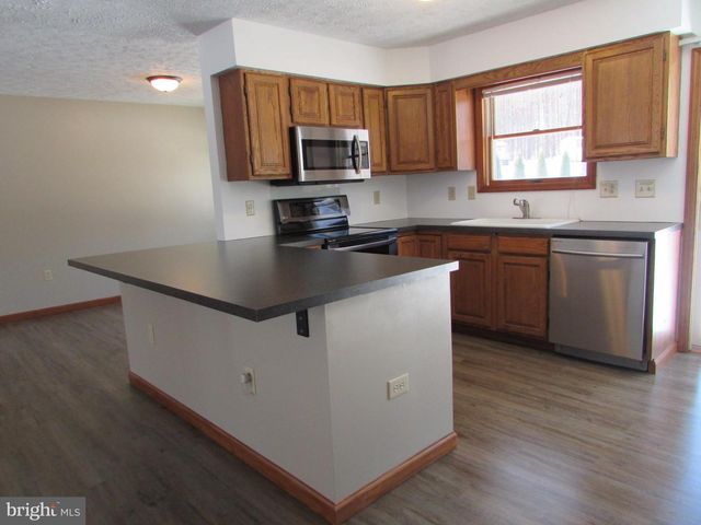 346 LUTZ LN, Port Matilda, PA 16870