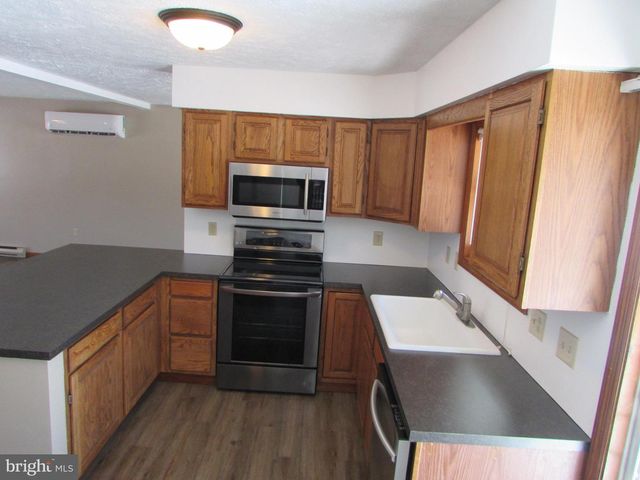 346 LUTZ LN, Port Matilda, PA 16870