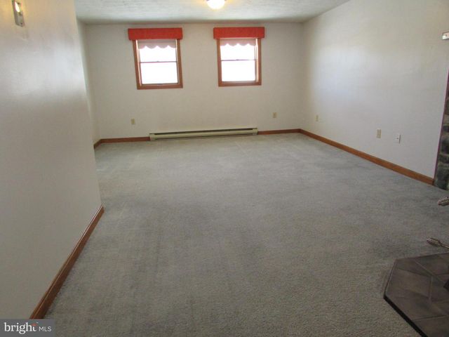 346 LUTZ LN, Port Matilda, PA 16870