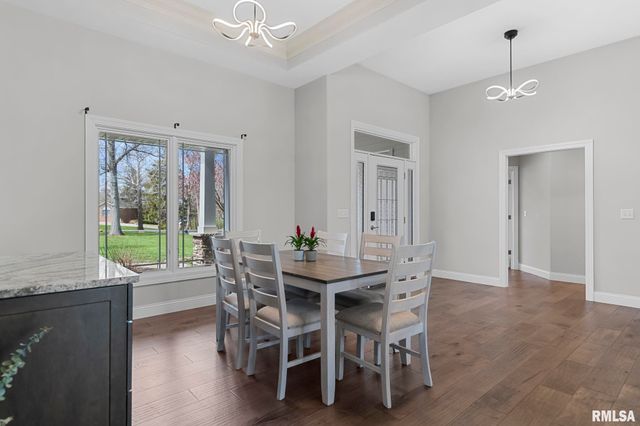 10 The Elms Lane, Springfield, IL 62712