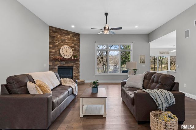 10 The Elms Lane, Springfield, IL 62712