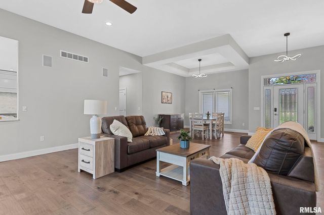 10 The Elms Lane, Springfield, IL 62712