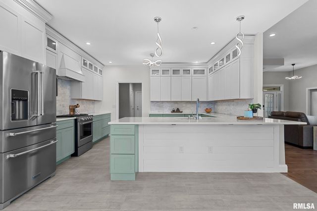 10 The Elms Lane, Springfield, IL 62712