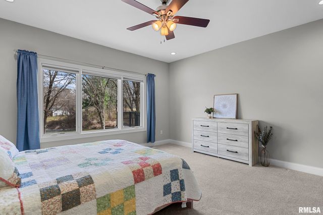 10 The Elms Lane, Springfield, IL 62712