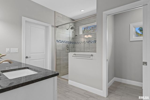 10 The Elms Lane, Springfield, IL 62712