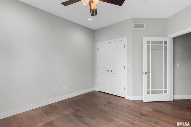 10 The Elms Lane, Springfield, IL 62712