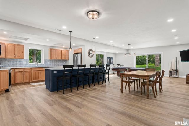 10 The Elms Lane, Springfield, IL 62712