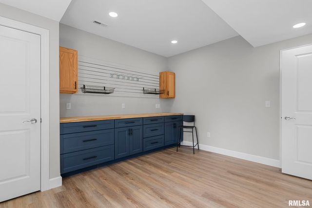 10 The Elms Lane, Springfield, IL 62712