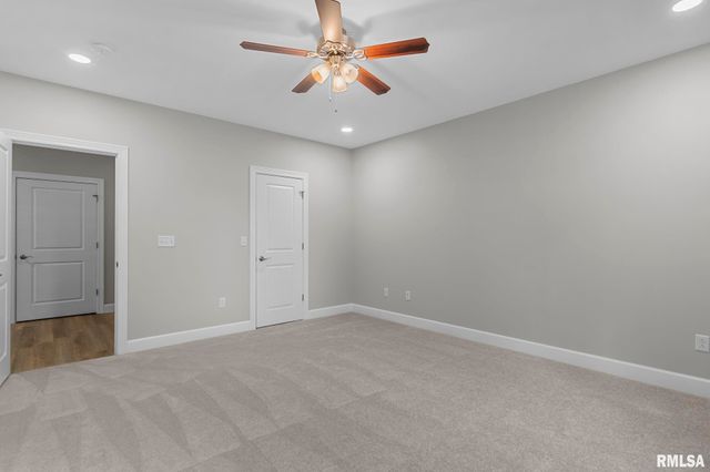 10 The Elms Lane, Springfield, IL 62712