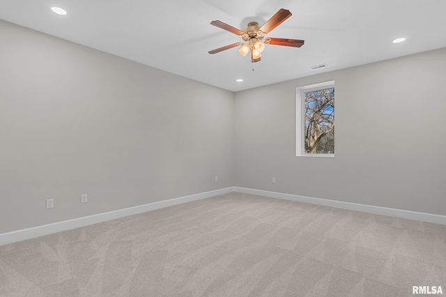 10 The Elms Lane, Springfield, IL 62712