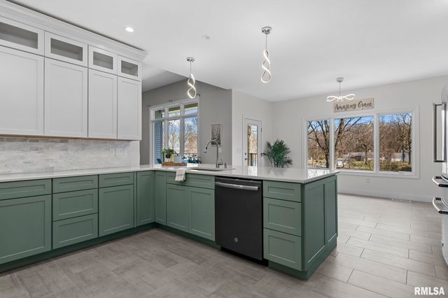 10 The Elms Lane, Springfield, IL 62712