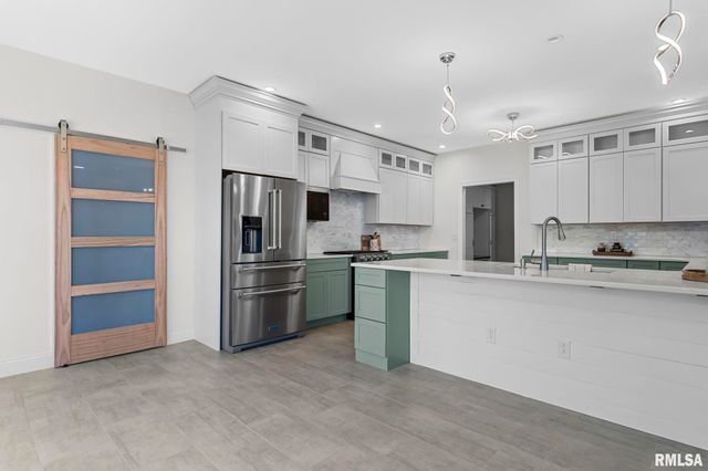 10 The Elms Lane, Springfield, IL 62712