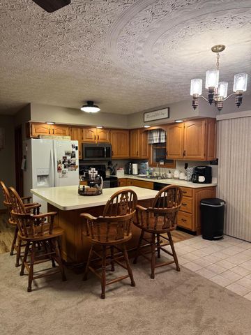 24975 Coshocton Road, Howard, OH 43028