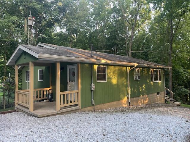 24975 Coshocton Road, Howard, OH 43028