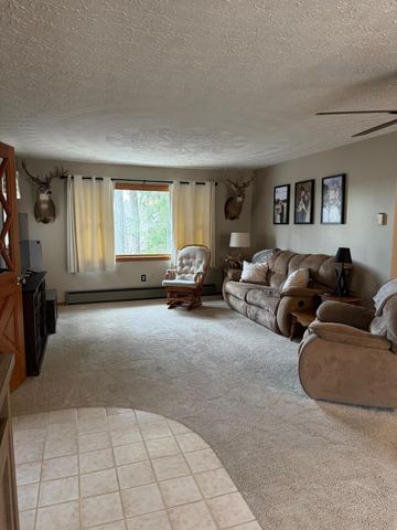 24975 Coshocton Road, Howard, OH 43028