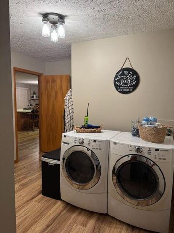 24975 Coshocton Road, Howard, OH 43028