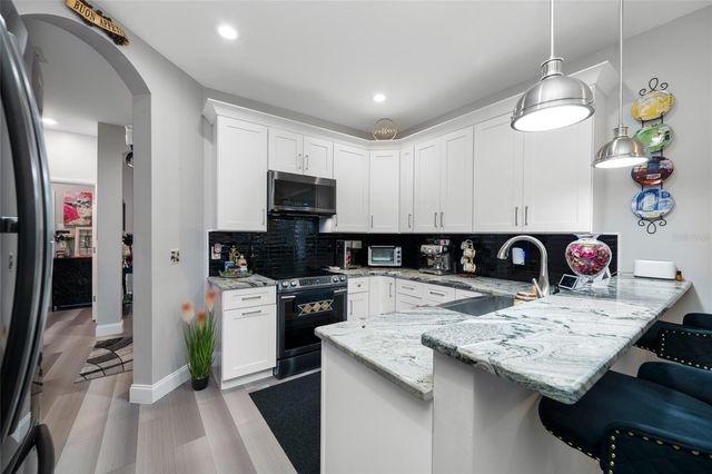 10302 STONE MOSS AVENUE, Tampa, FL 33647