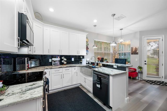 10302 STONE MOSS AVENUE, Tampa, FL 33647