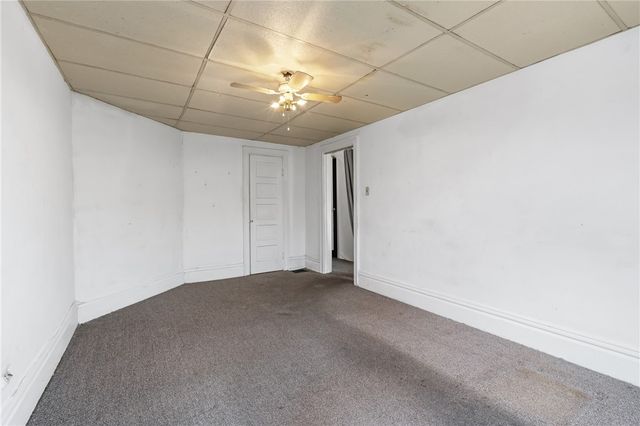 52 Oakwood Road, Crafton, PA 15205