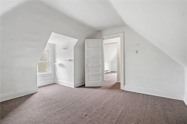52 Oakwood Road, Crafton, PA 15205