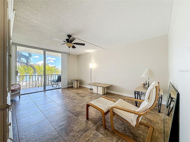 7401 BAY ISLAND DRIVE S 232, South Pasadena, FL 33707