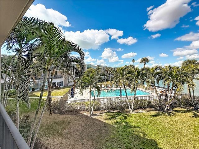 7401 BAY ISLAND DRIVE S 232, South Pasadena, FL 33707