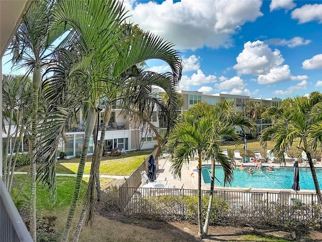 7401 BAY ISLAND DRIVE S 232, South Pasadena, FL 33707