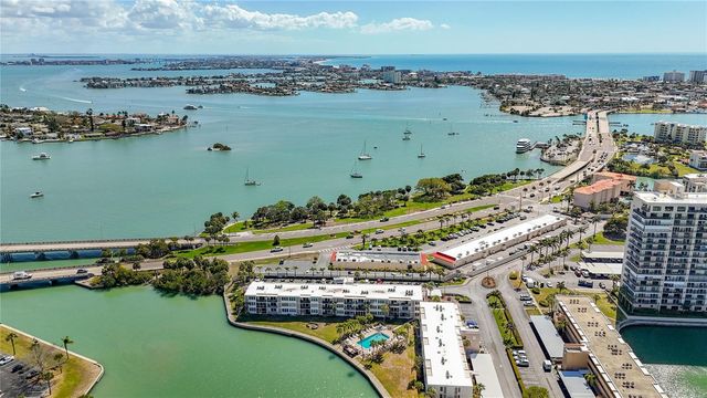 7401 BAY ISLAND DRIVE S 232, South Pasadena, FL 33707