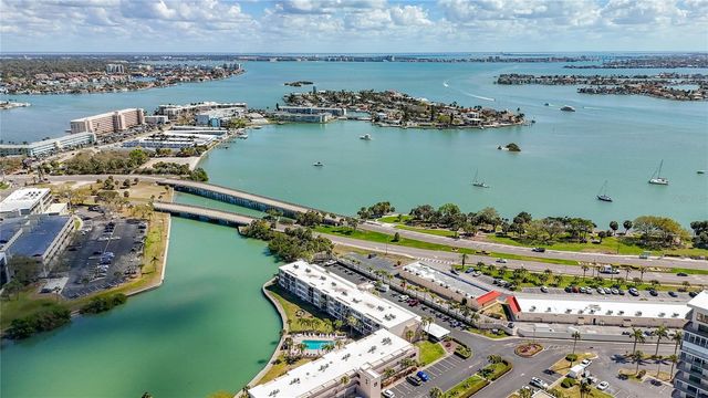 7401 BAY ISLAND DRIVE S 232, South Pasadena, FL 33707