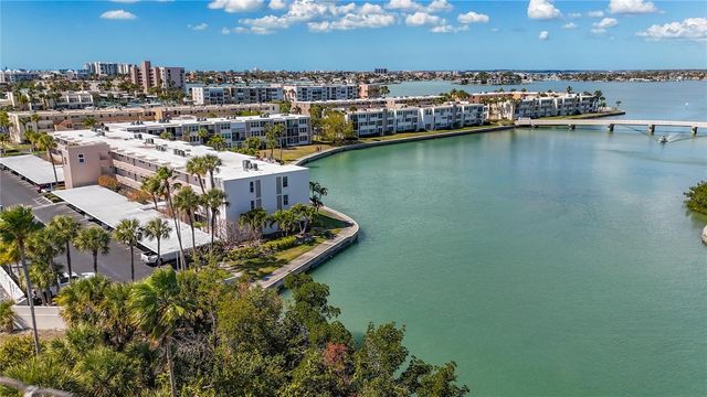 7401 BAY ISLAND DRIVE S 232, South Pasadena, FL 33707