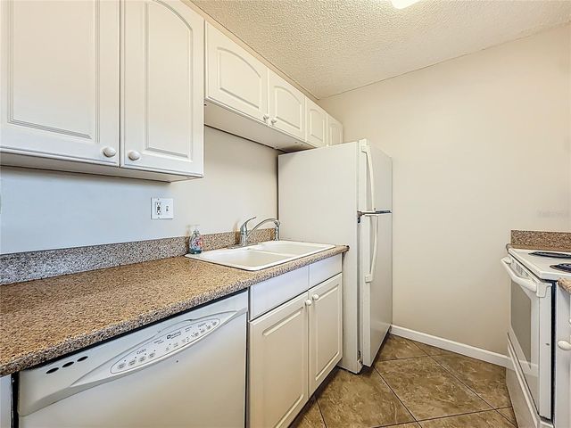 7401 BAY ISLAND DRIVE S 232, South Pasadena, FL 33707