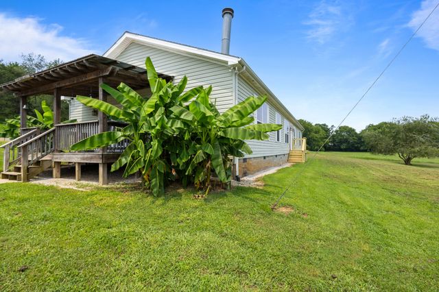 4022 Ella West Cir, Lynnville, TN 38472