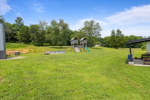 4022 Ella West Cir, Lynnville, TN 38472