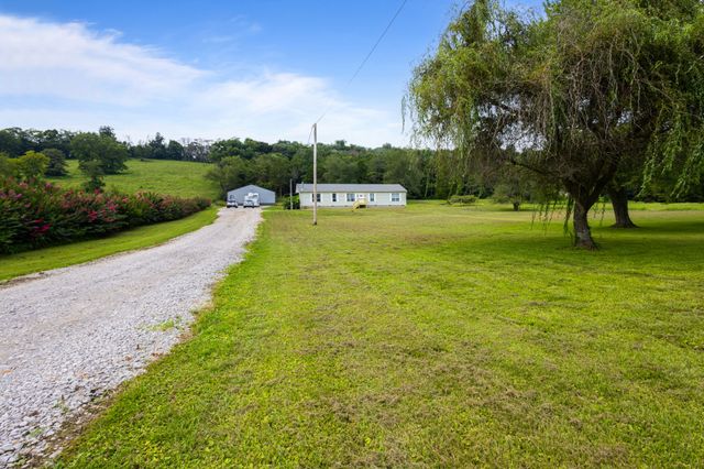 4022 Ella West Cir, Lynnville, TN 38472
