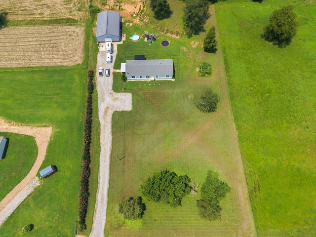 4022 Ella West Cir, Lynnville, TN 38472