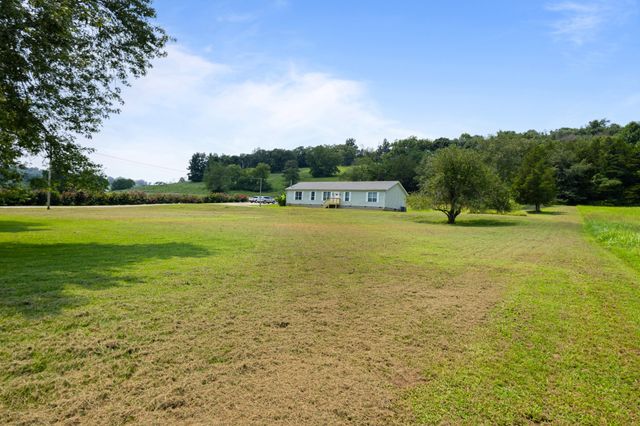 4022 Ella West Cir, Lynnville, TN 38472