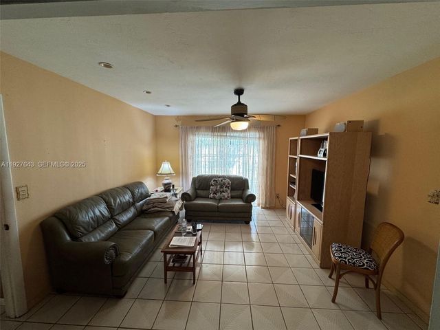 1101 SW 102nd Ct, Miami, FL 33174